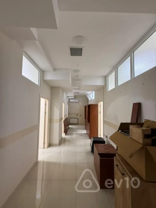 Kirayə verilir 7 otaqlı ofis 150 m²