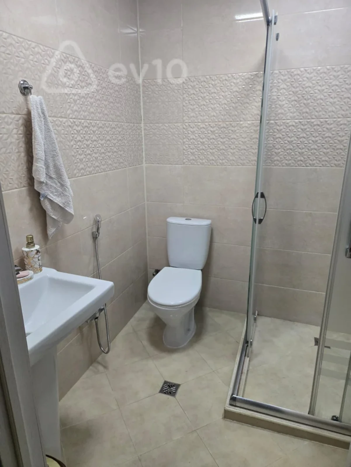 Kirayə verilir 1 otaqlı yeni tikili 42 m²