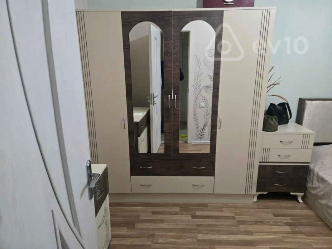 Kirayə verilir 1 otaqlı yeni tikili 42 m²