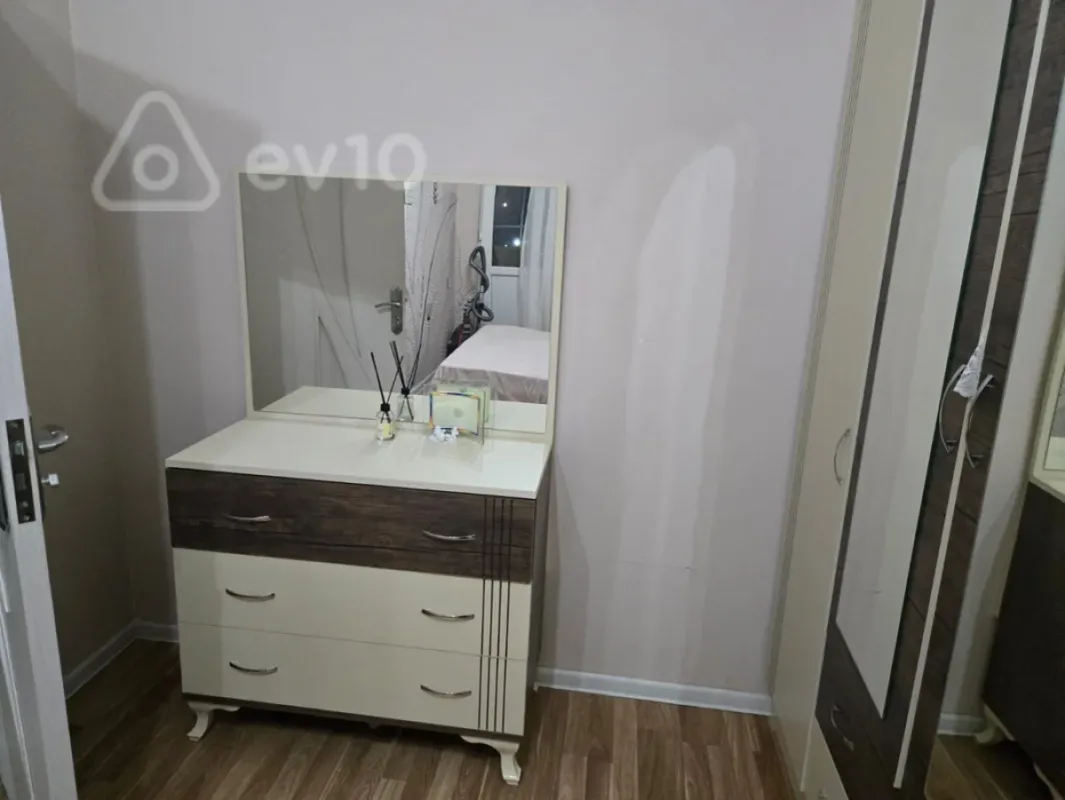 Kirayə verilir 1 otaqlı yeni tikili 42 m²