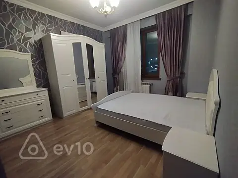 Kirayə verilir 2 otaqlı yeni tikili 45 m²