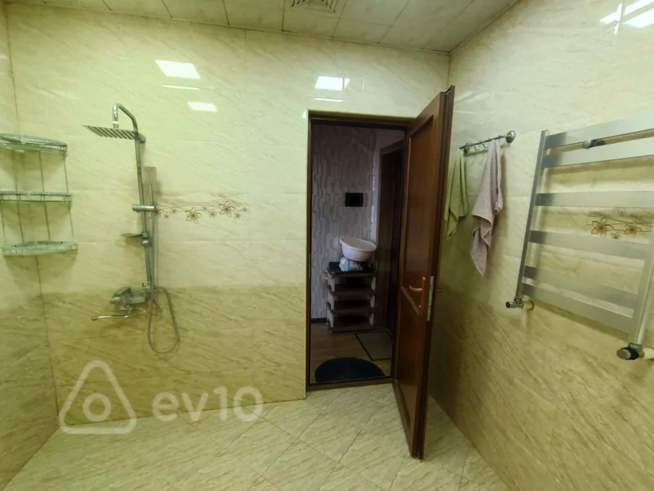 Kirayə verilir 2 otaqlı yeni tikili 45 m²