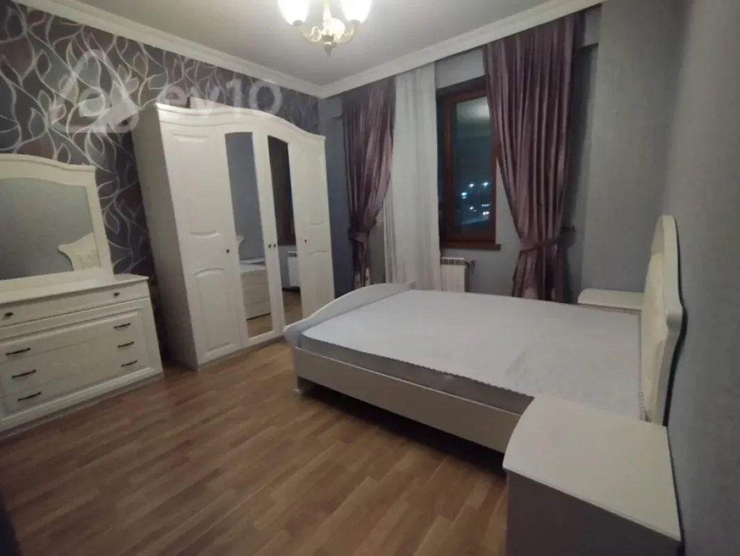 Kirayə verilir 2 otaqlı yeni tikili 55 m²