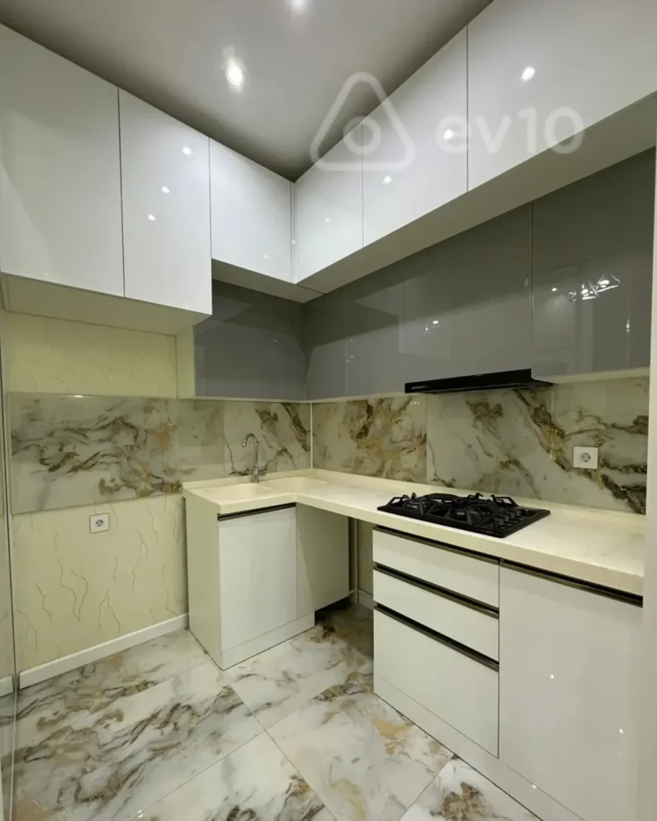 Kirayə verilir 3 otaqlı yeni tikili 100 m²