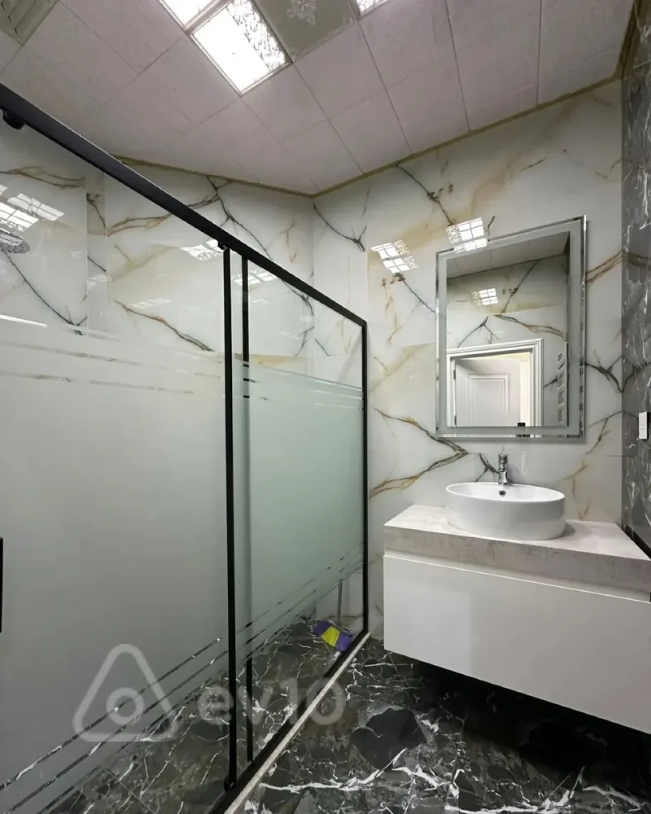 Kirayə verilir 3 otaqlı yeni tikili 100 m²