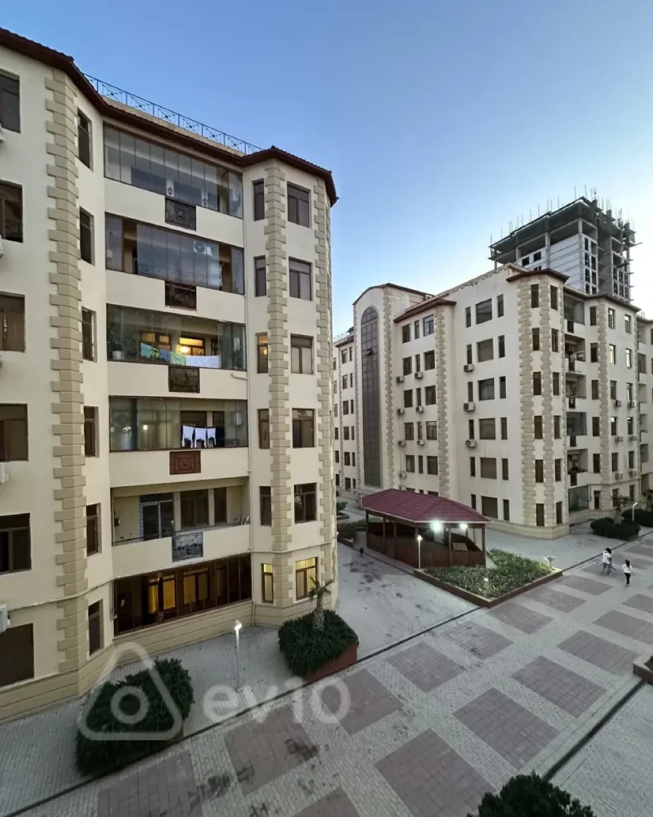 Kirayə verilir 3 otaqlı yeni tikili 100 m²