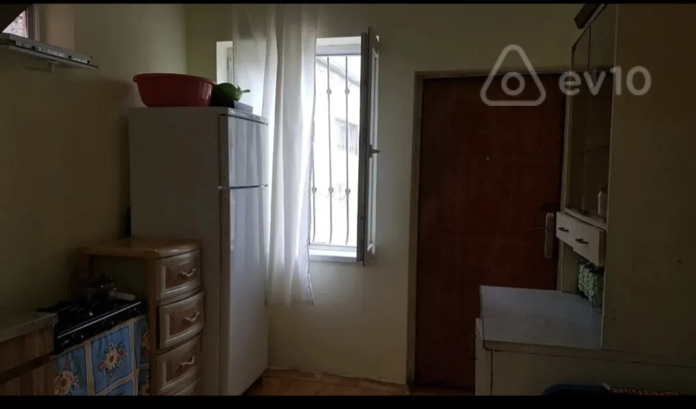 Kirayə verilir 1 otaqlı köhnə tikili 25 m²