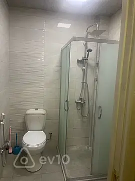 Kirayə verilir 3 otaqlı yeni tikili 200 m²