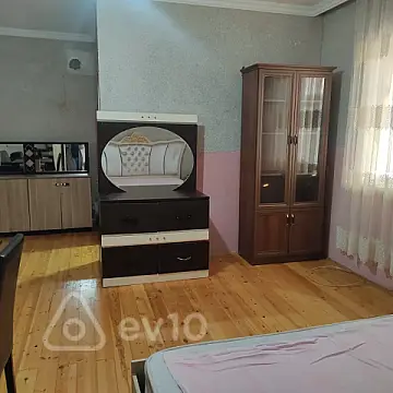 Kirayə verilir 1 otaqlı həyət evi 50 m²