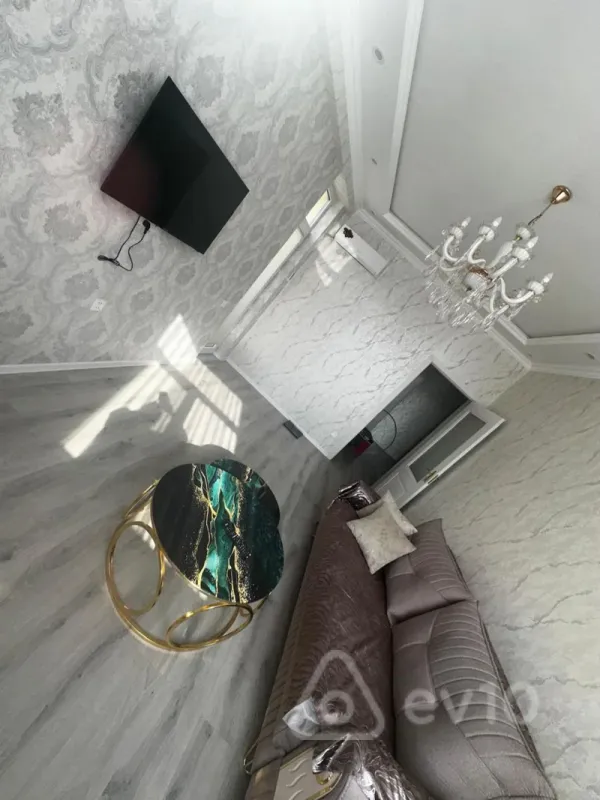 Kirayə verilir 2 otaqlı yeni tikili 70 m²