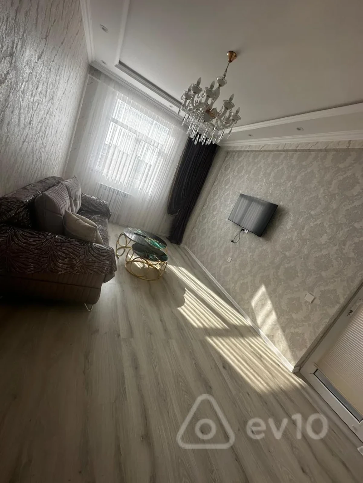 Kirayə verilir 2 otaqlı yeni tikili 70 m²