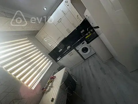 Kirayə verilir 2 otaqlı yeni tikili 70 m²
