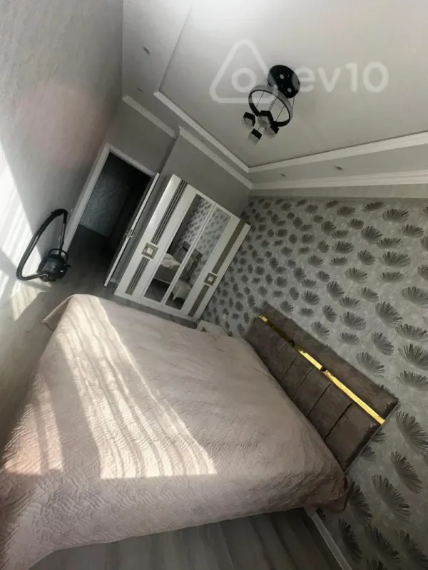 Kirayə verilir 2 otaqlı yeni tikili 70 m²