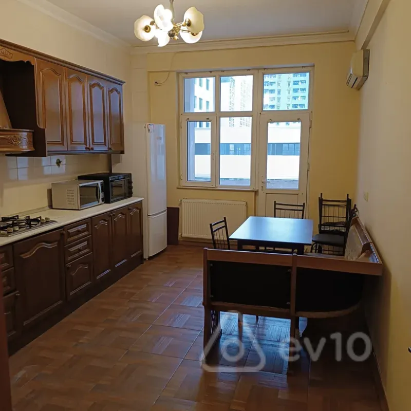 Kirayə verilir 3 otaqlı yeni tikili 110 m²