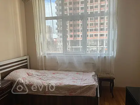 Kirayə verilir 3 otaqlı yeni tikili 110 m²