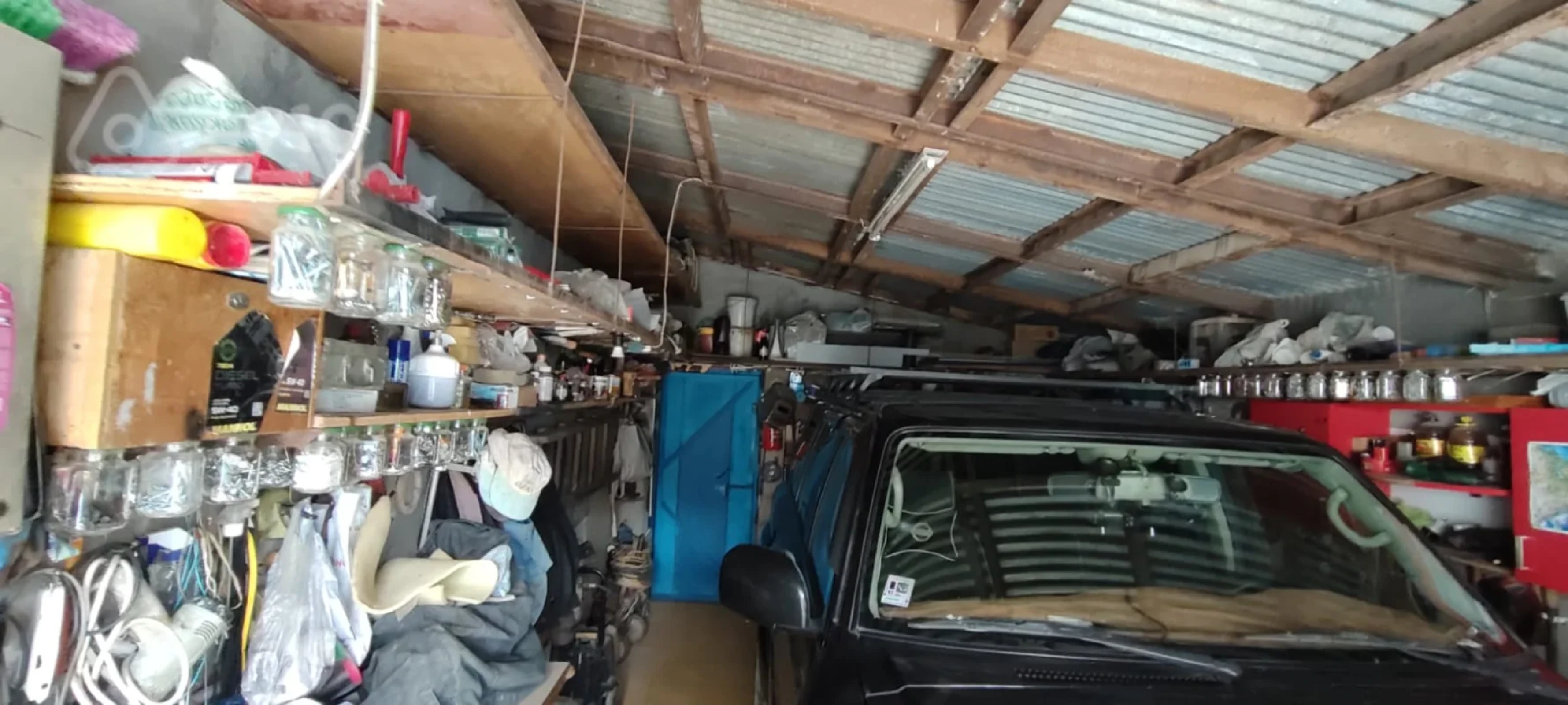 Satılır 8 otaqlı həyət evi 200 m²