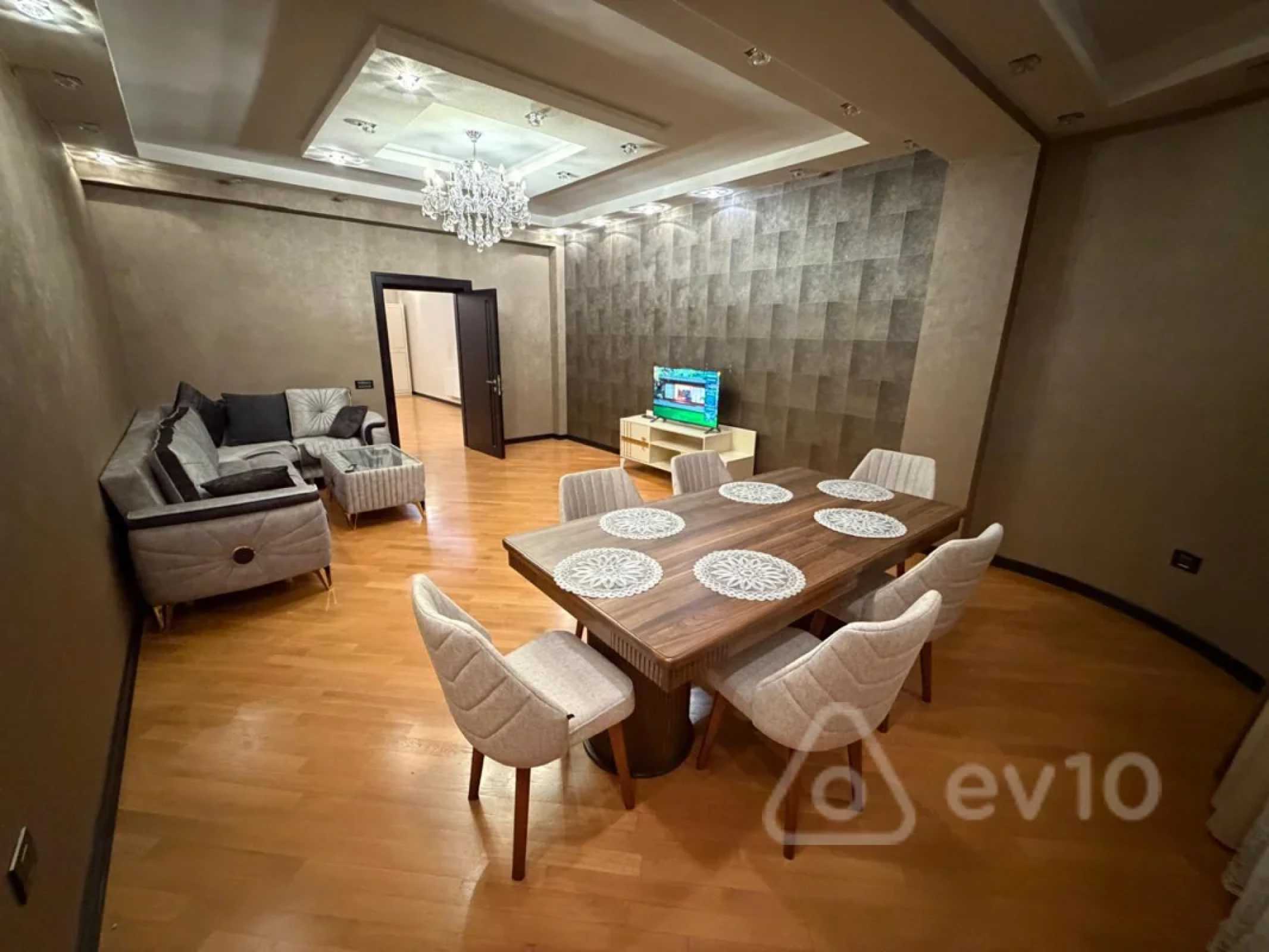 Kirayə verilir 3 otaqlı yeni tikili 125 m²