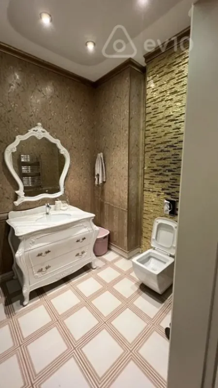 Kirayə verilir 3 otaqlı yeni tikili 153 m²