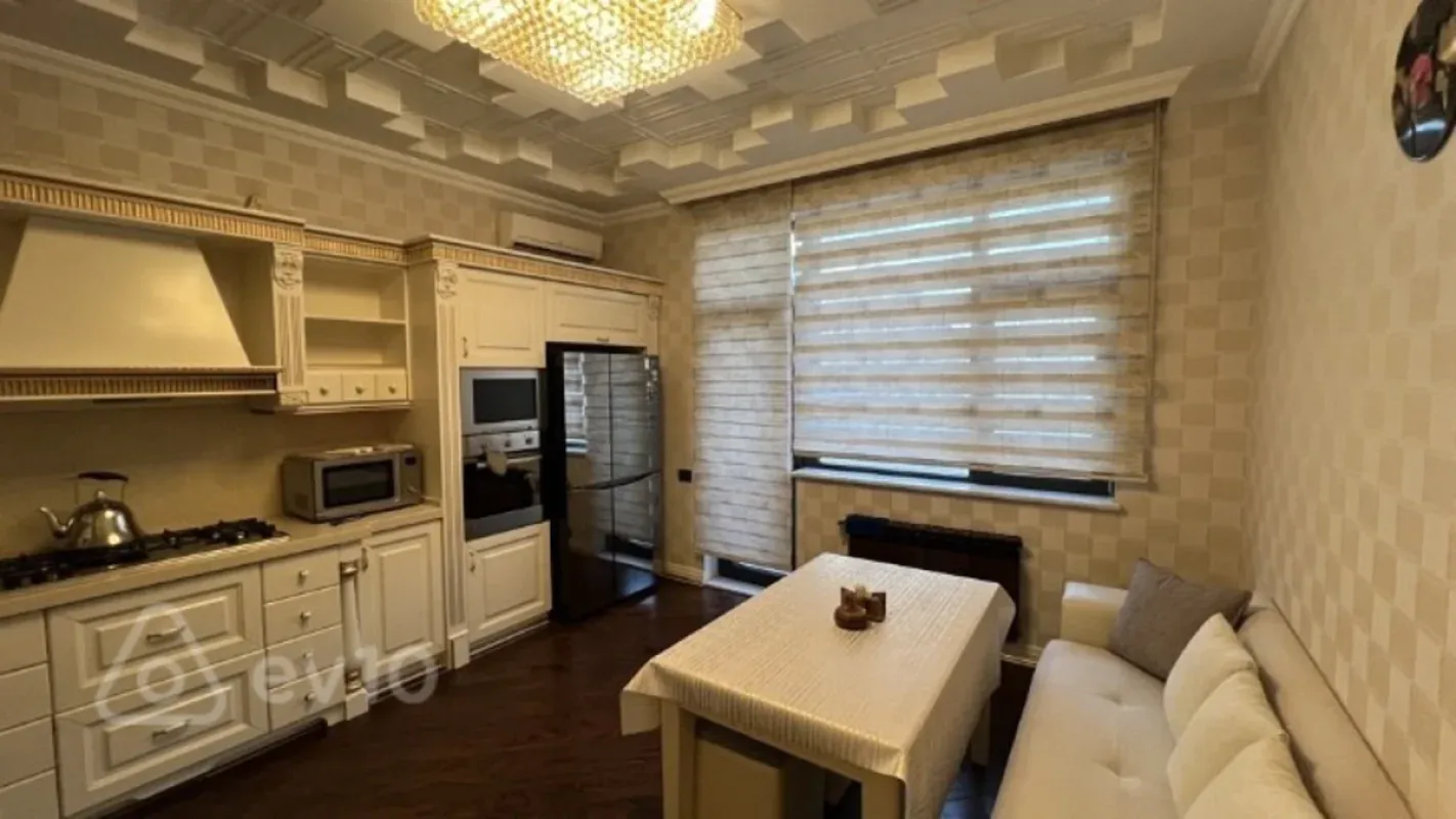 Kirayə verilir 3 otaqlı yeni tikili 153 m²