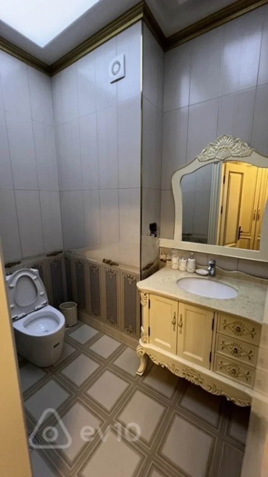 Kirayə verilir 3 otaqlı yeni tikili 153 m²