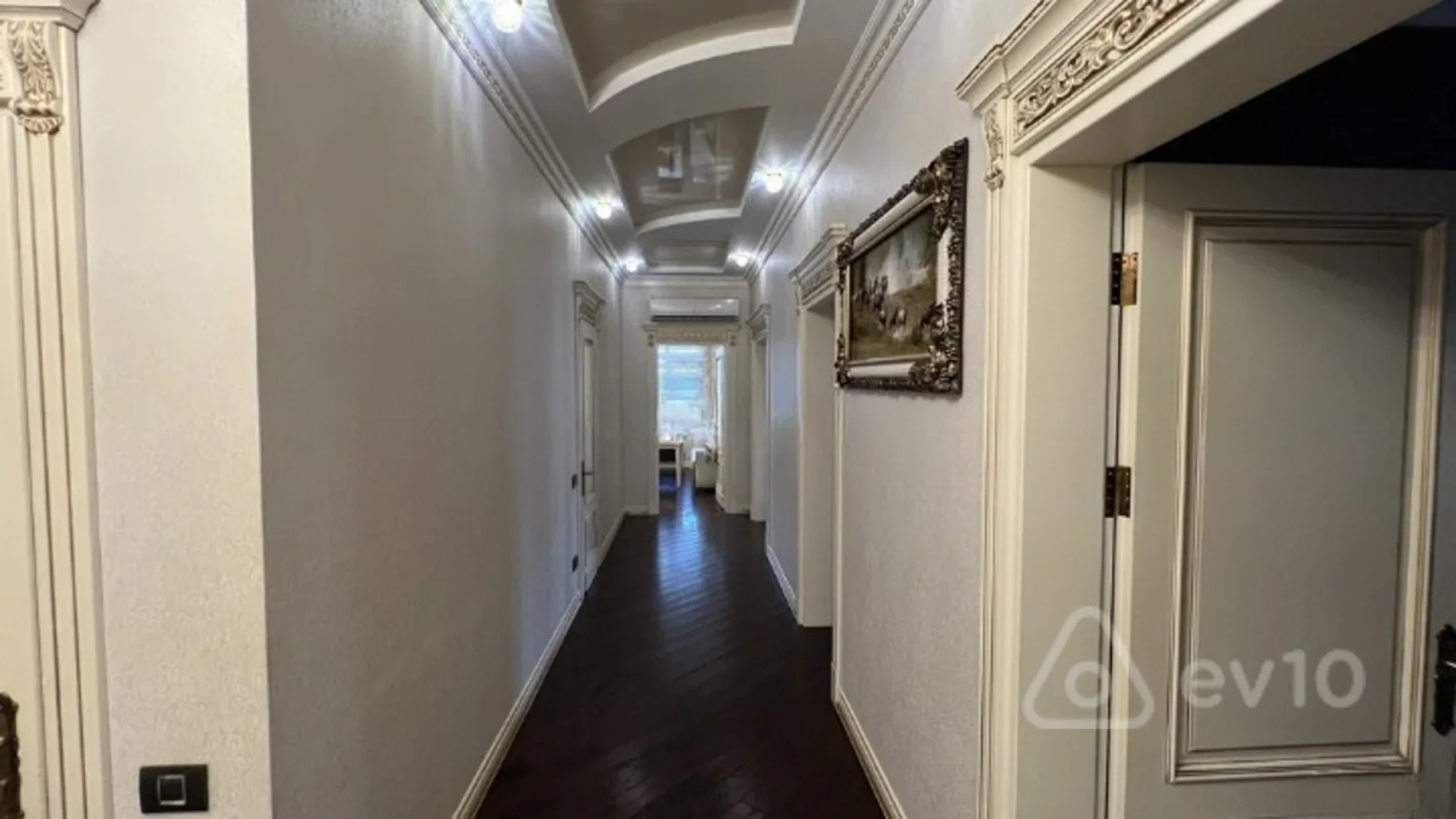 Kirayə verilir 3 otaqlı yeni tikili 153 m²