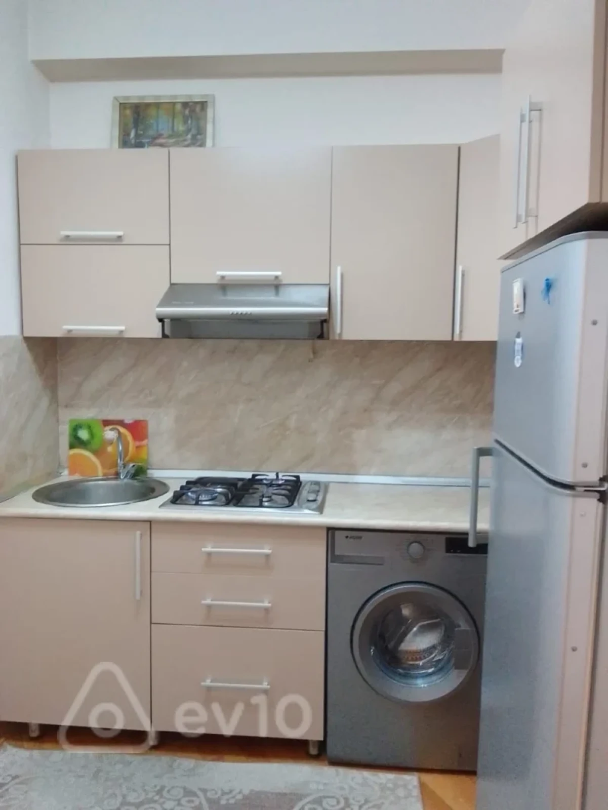 Kirayə verilir 2 otaqlı köhnə tikili 75 m²