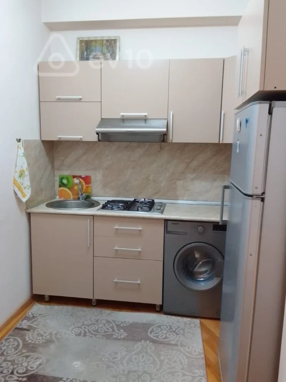 Kirayə verilir 2 otaqlı köhnə tikili 75 m²