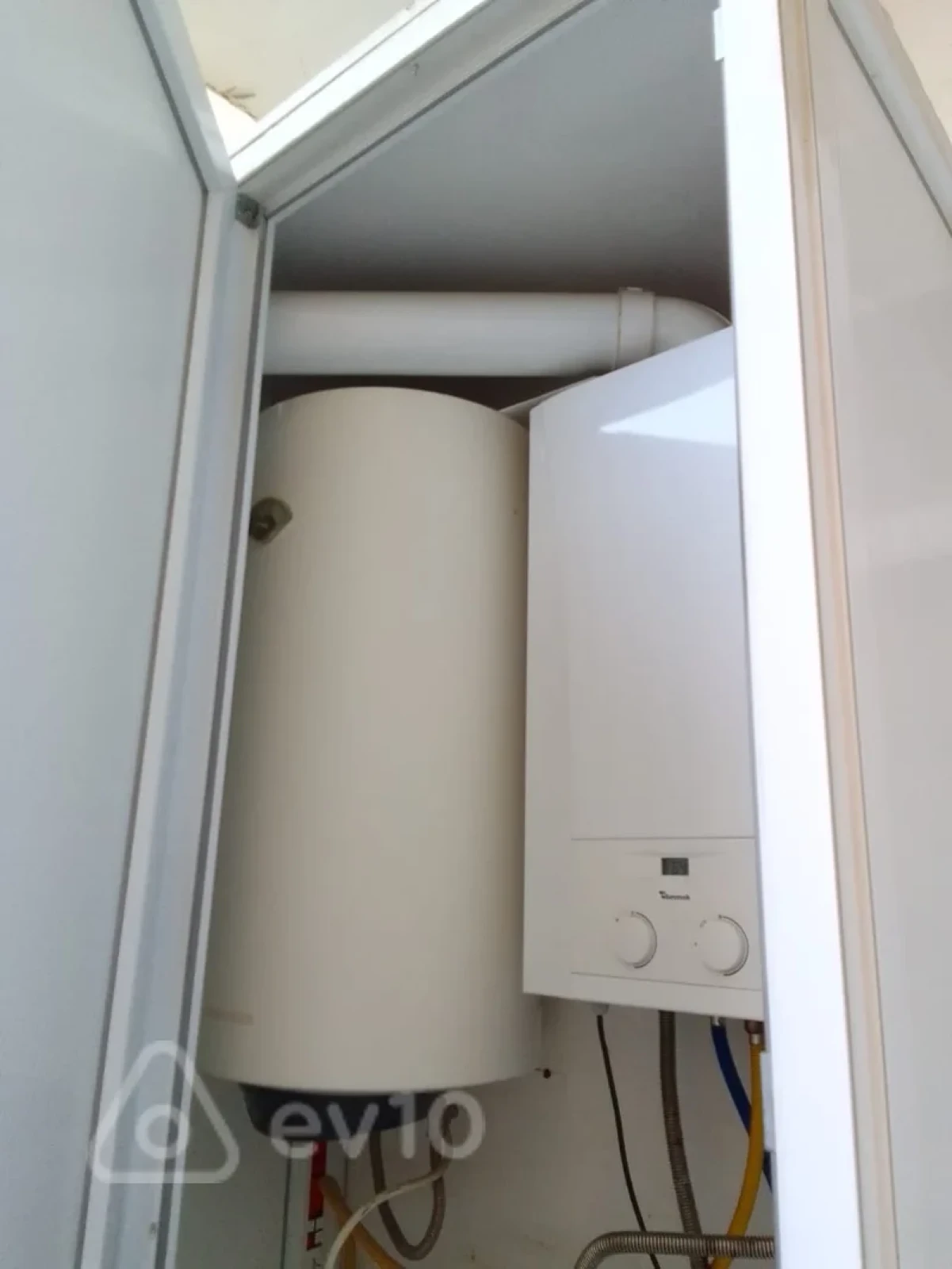 Kirayə verilir 2 otaqlı köhnə tikili 75 m²