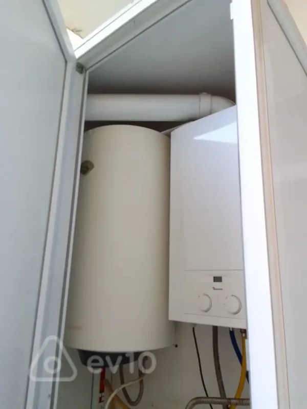 Kirayə verilir 2 otaqlı köhnə tikili 75 m²