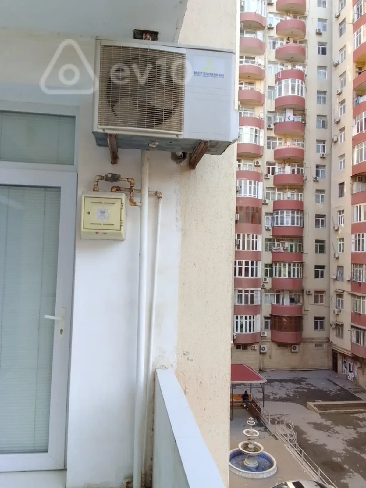 Kirayə verilir 2 otaqlı köhnə tikili 75 m²