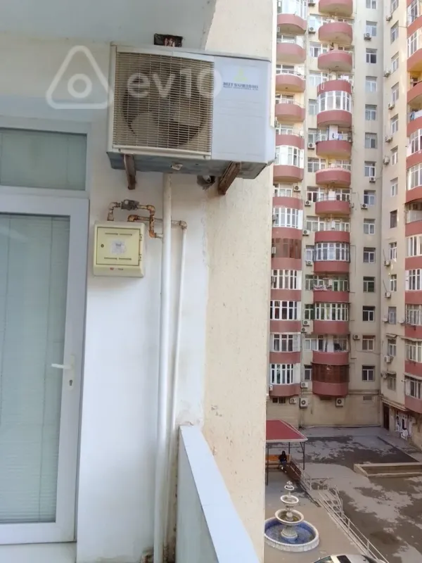Kirayə verilir 2 otaqlı köhnə tikili 75 m²
