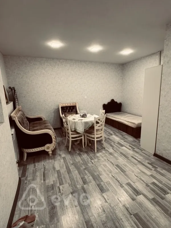 Kirayə verilir 1 otaqlı köhnə tikili 30 m²