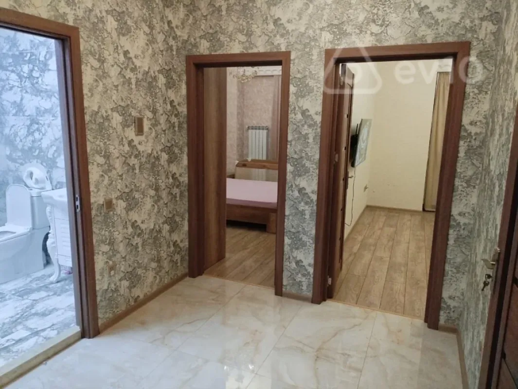 Kirayə verilir 2 otaqlı yeni tikili 64 m²