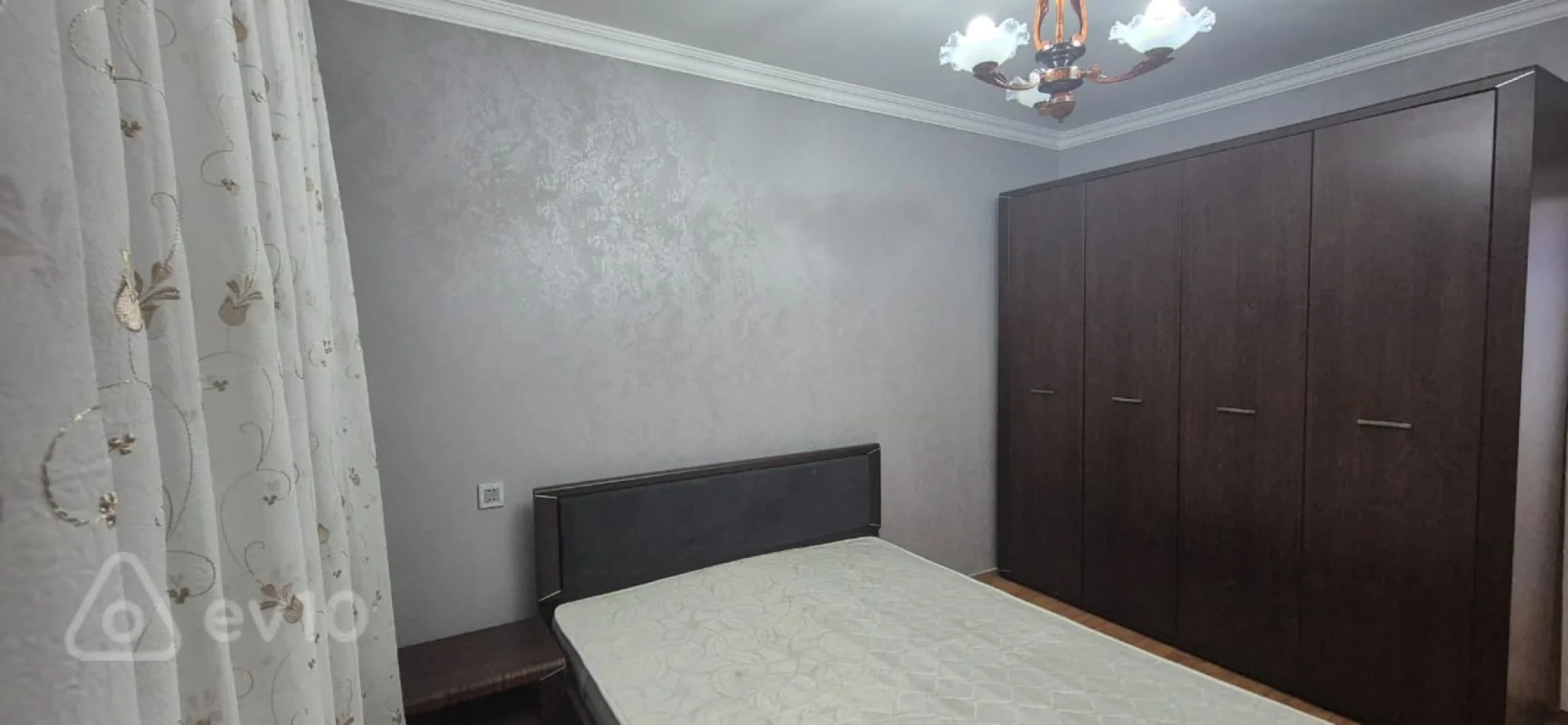Kirayə verilir 3 otaqlı köhnə tikili 80 m²