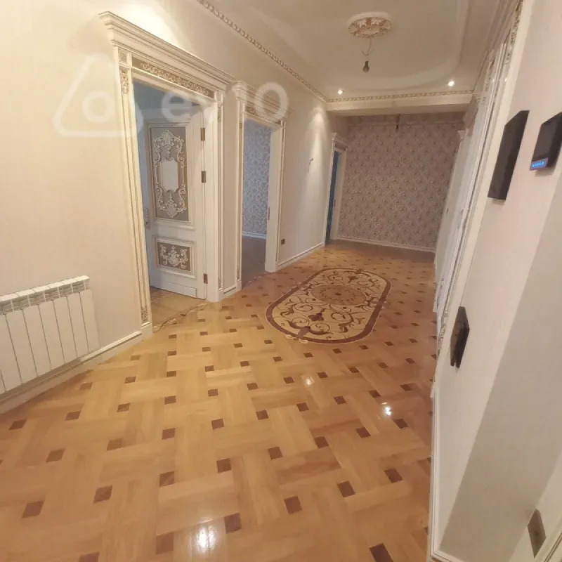 Kirayə verilir 3 otaqlı ofis 145 m²