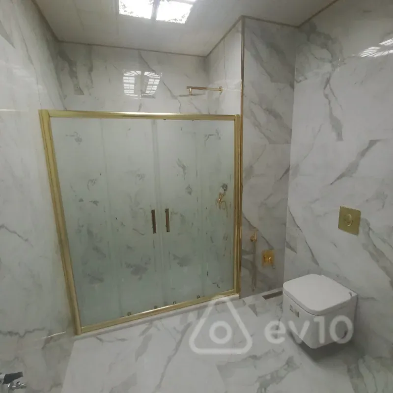 Kirayə verilir 3 otaqlı ofis 145 m²