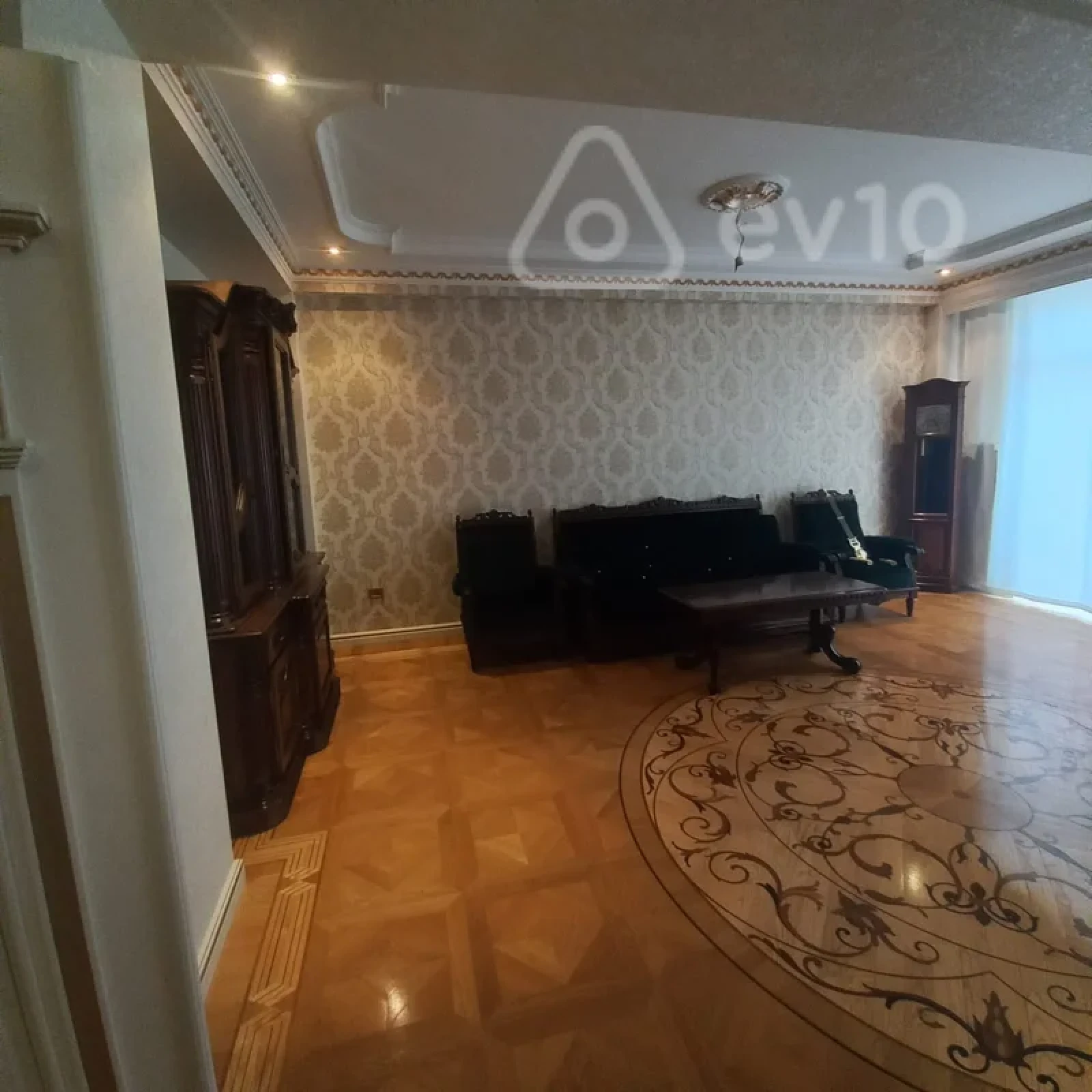 Kirayə verilir 3 otaqlı ofis 145 m²