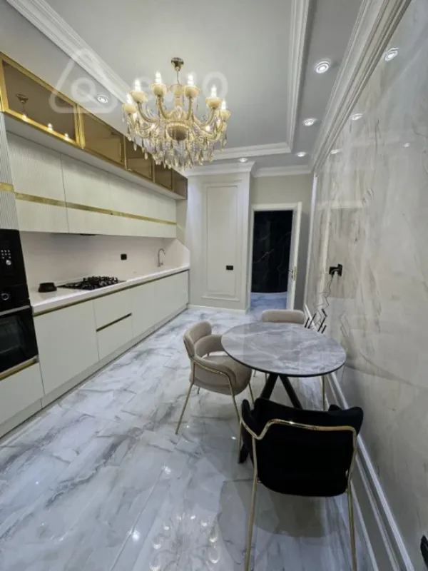 Kirayə verilir 2 otaqlı yeni tikili 70 m²