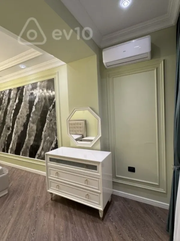 Kirayə verilir 2 otaqlı yeni tikili 70 m²