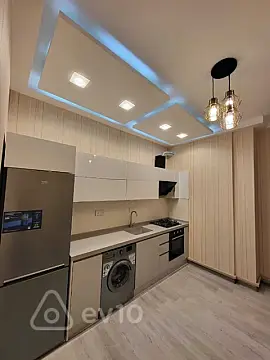 Kirayə verilir 2 otaqlı yeni tikili 80 m²