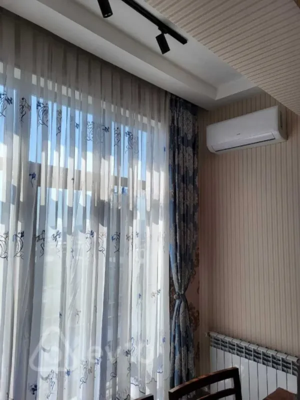 Kirayə verilir 2 otaqlı yeni tikili 80 m²