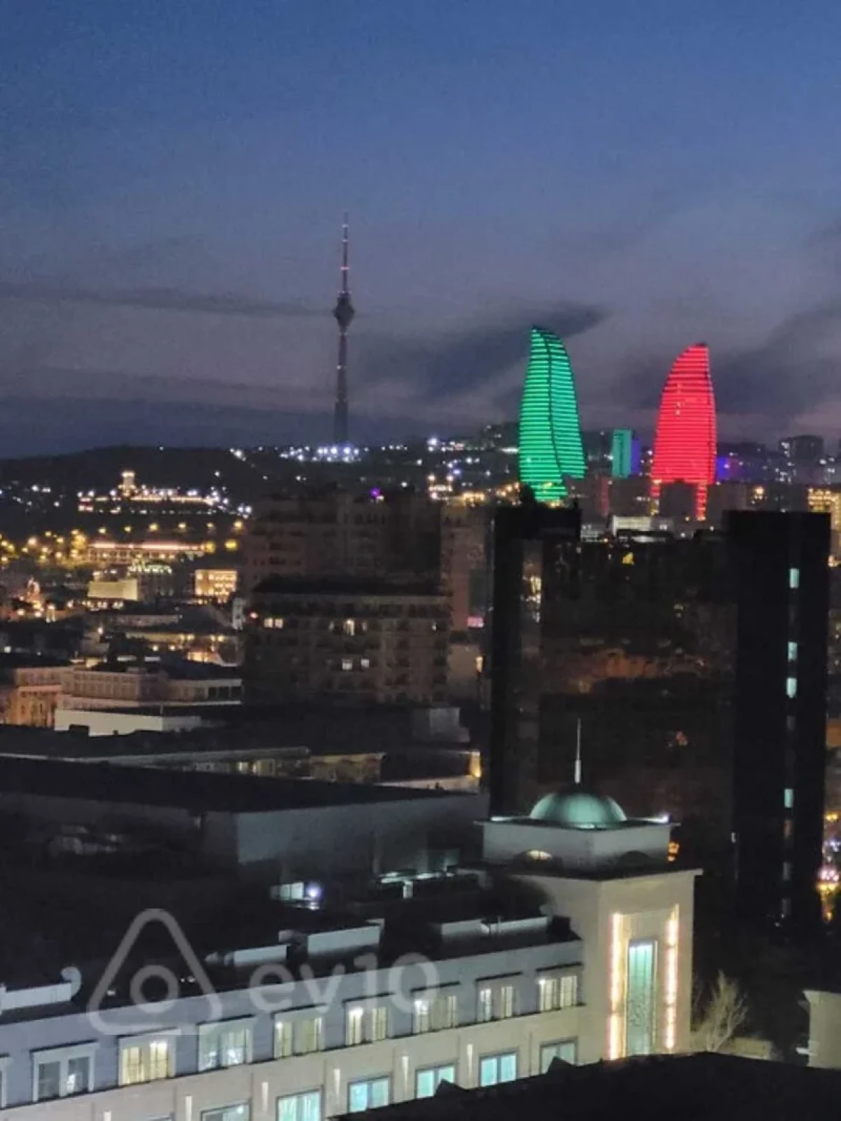 Kirayə verilir 2 otaqlı yeni tikili 80 m²