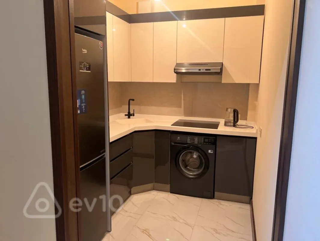 Kirayə verilir 2 otaqlı yeni tikili 67 m²