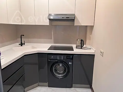 Kirayə verilir 2 otaqlı yeni tikili 67 m²