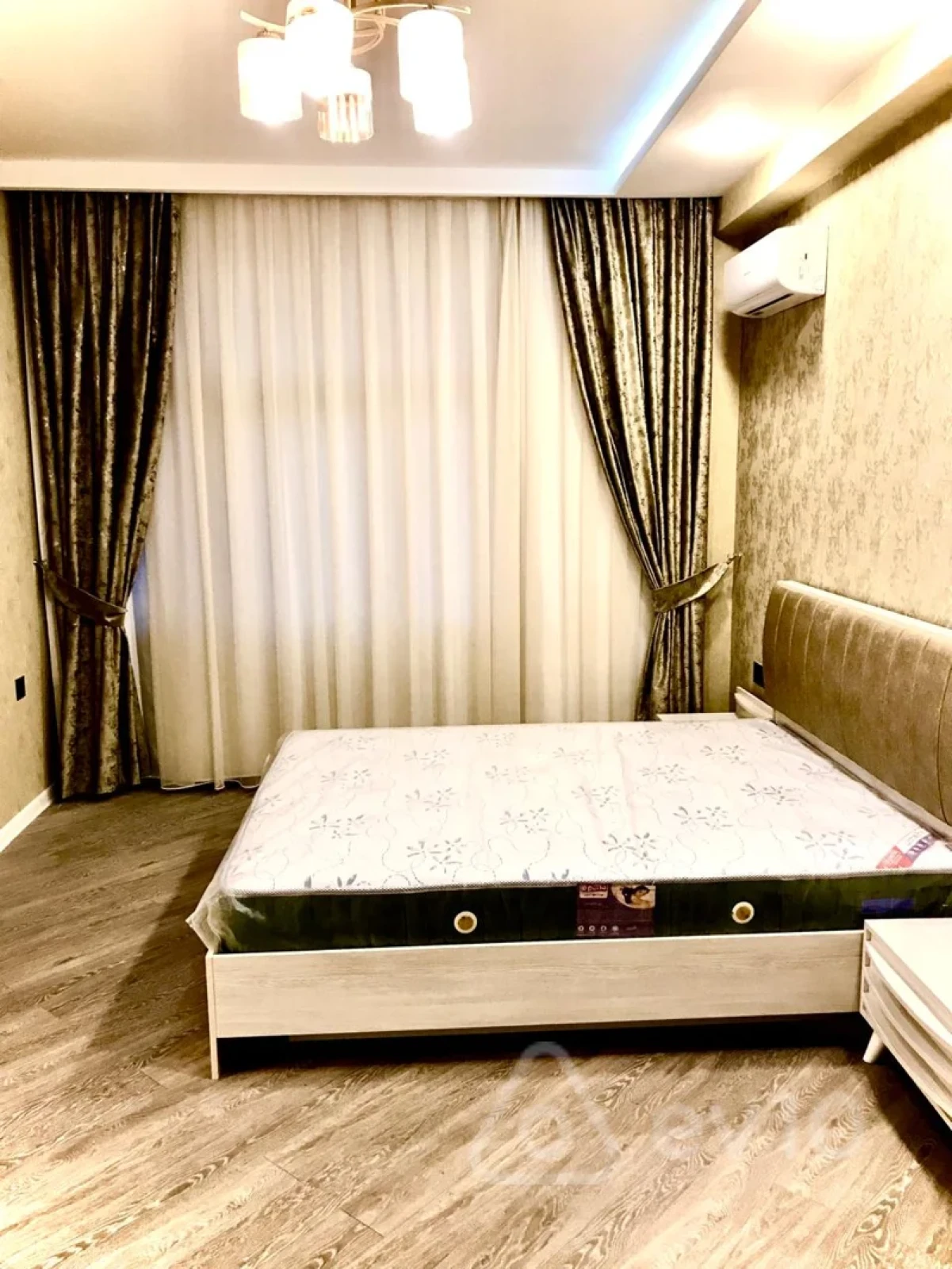 Kirayə verilir 3 otaqlı yeni tikili 110 m²