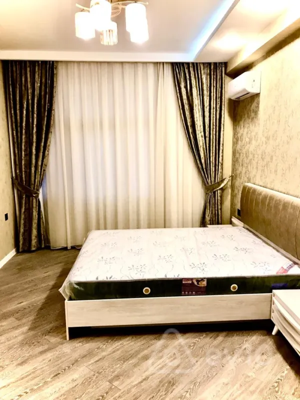 Kirayə verilir 3 otaqlı yeni tikili 110 m²