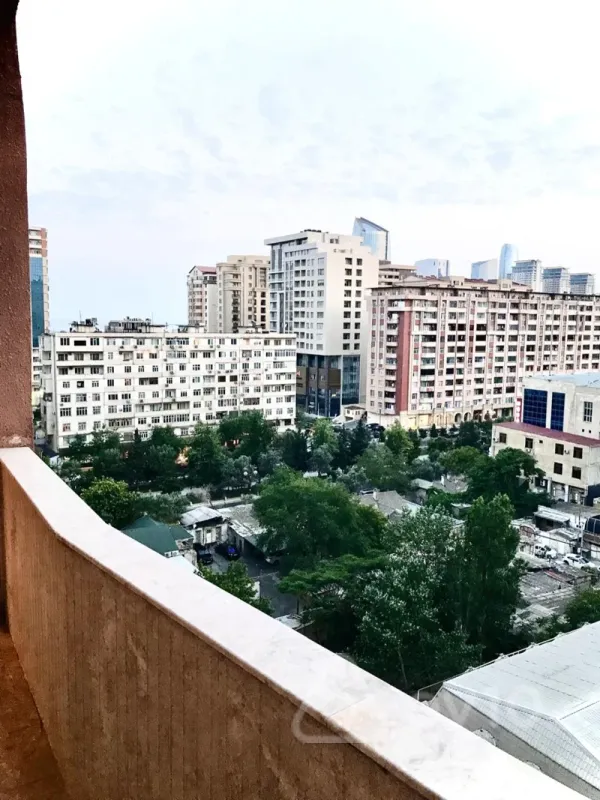 Kirayə verilir 3 otaqlı yeni tikili 110 m²