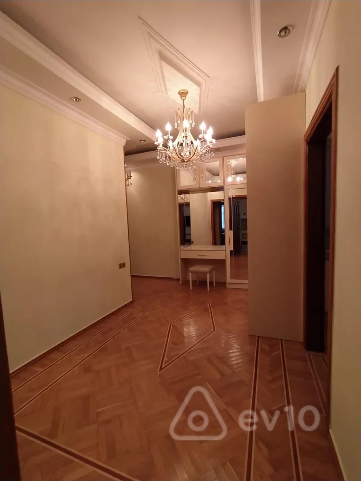 Kirayə verilir 3 otaqlı yeni tikili 125 m²