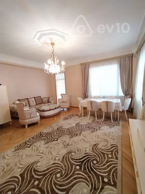 Kirayə verilir 3 otaqlı yeni tikili 125 m²