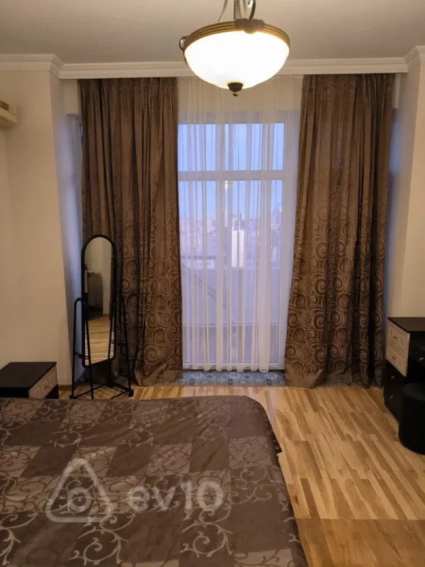 Kirayə verilir 3 otaqlı yeni tikili 109 m²
